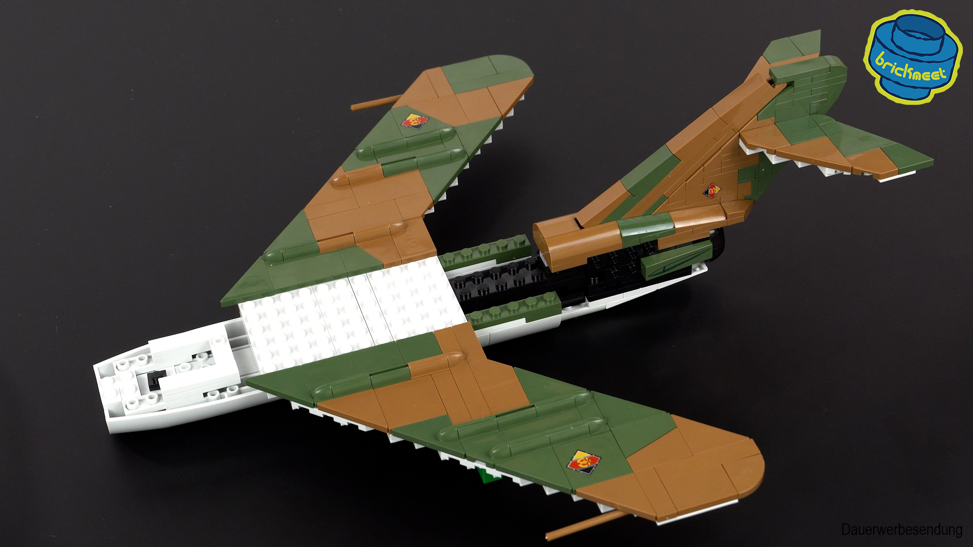 COBI 5825 - Lim-5 (MiG-17F) - East Germany Air Force (Speed Build